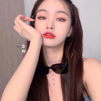 阳台上的女人们